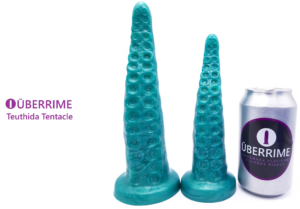 A stock photo from Uberrime showing different size comparisons.
